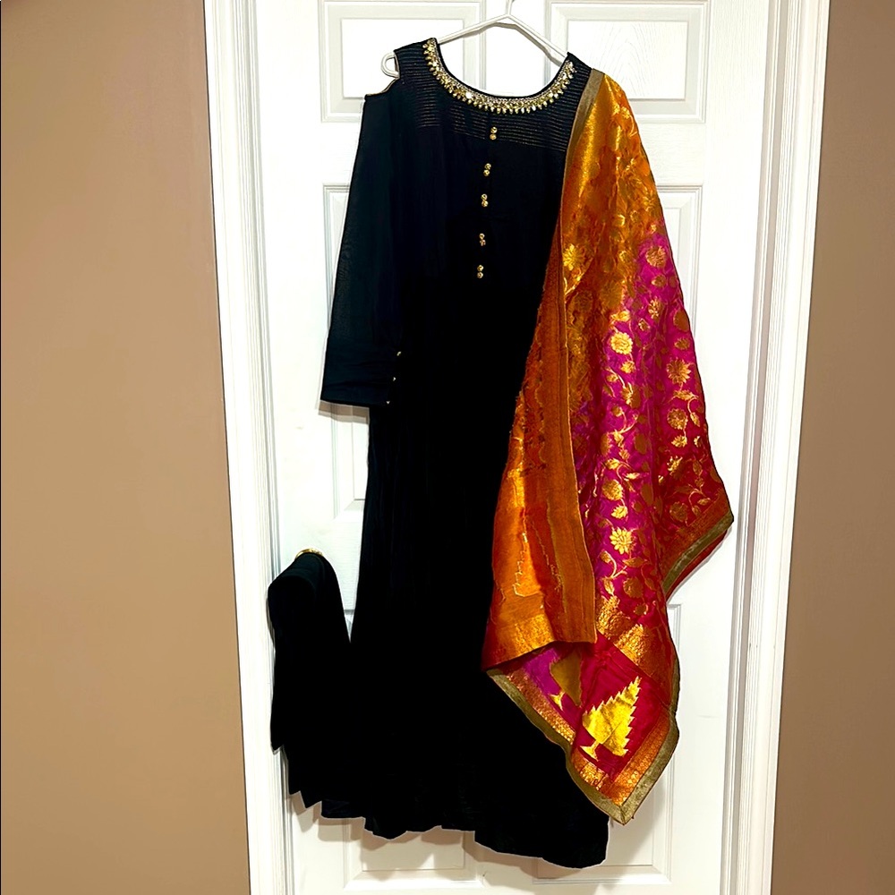 Elegant Black Dress with Vibrant Orange and Pink Dupatta 3pcs Gown